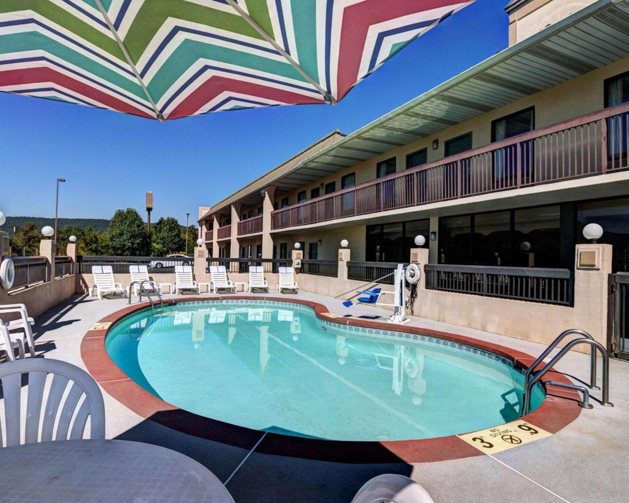 Quality Inn Troutville - Roanoke North Kültér fotó
